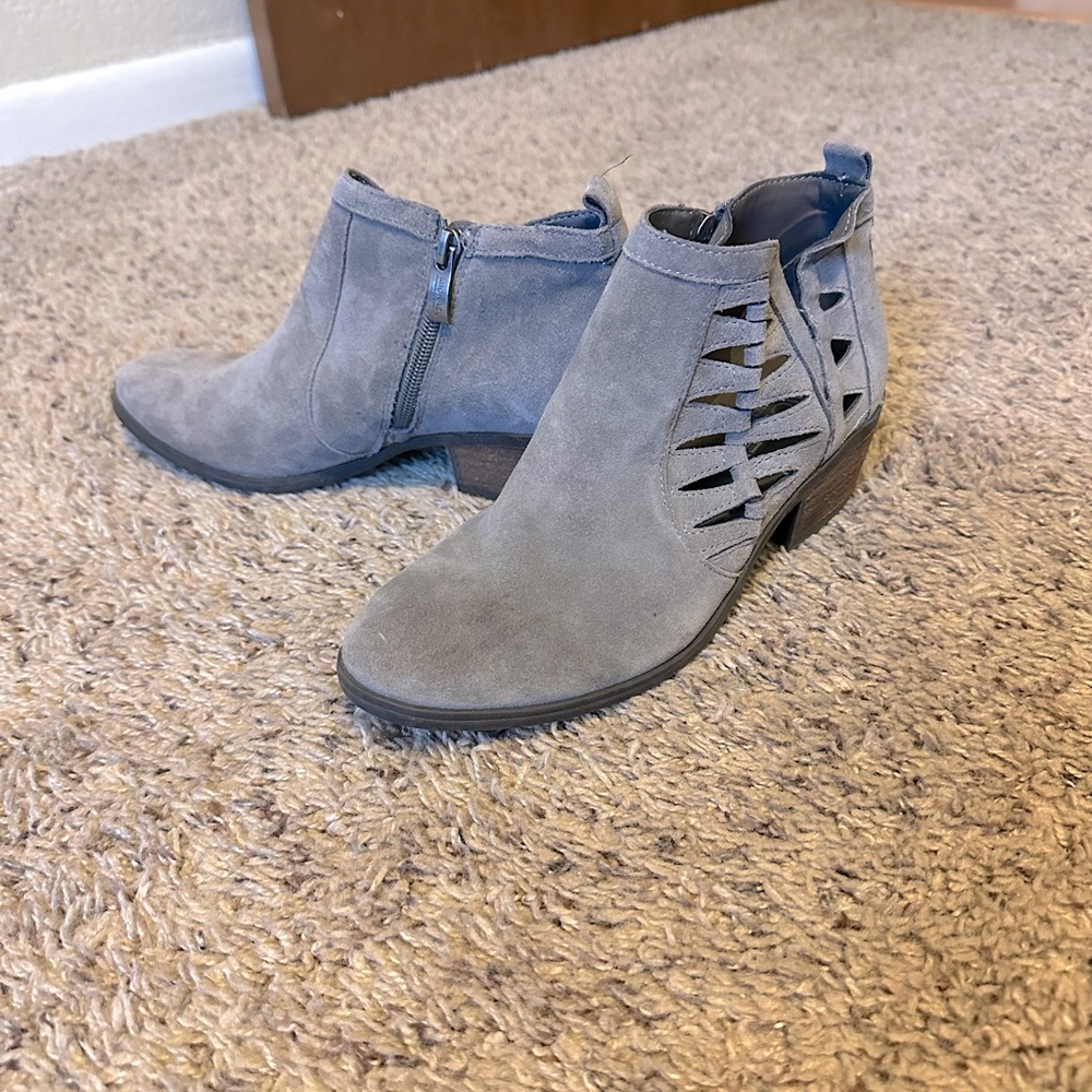 MICHAEL SHANNON ANKLE BOOTS